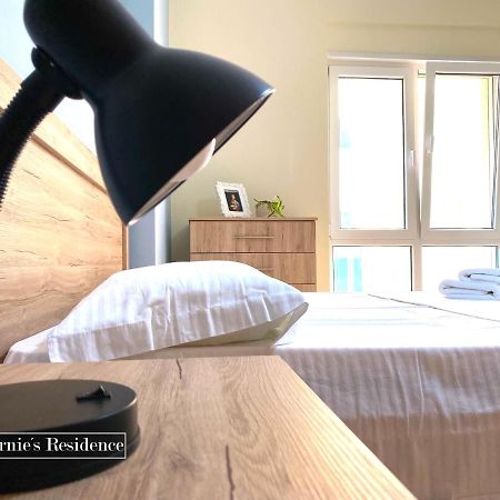 Arnie'S - Seaside Promenade Residence فلورا المظهر الخارجي الصورة